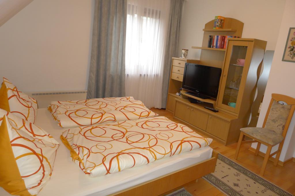 Ferienwohnung Kusternik Velden am Wörthersee Pokój zdjęcie